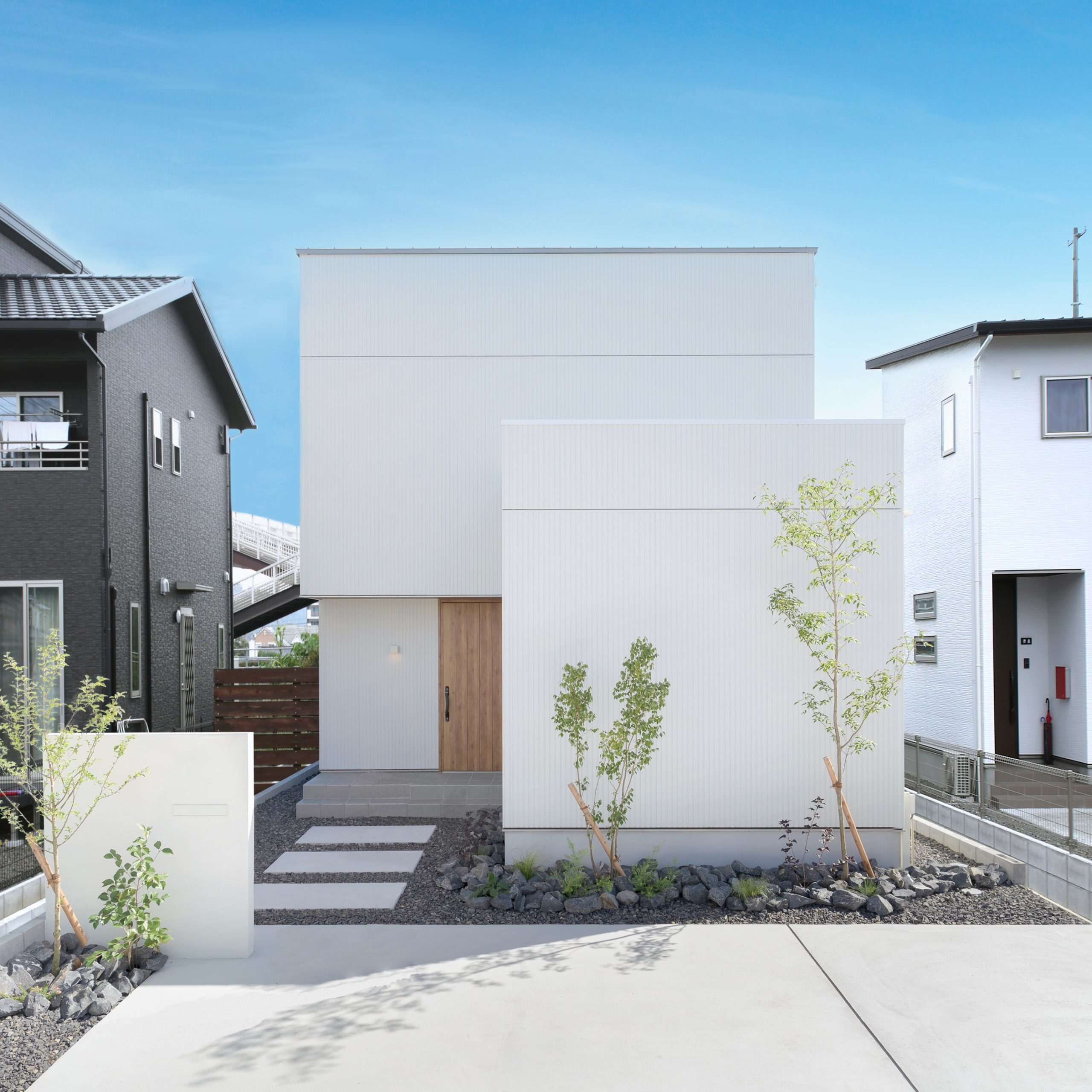 真っ白なBOX HOUSE｜岐阜で建てる注文住宅 シンプル工務店