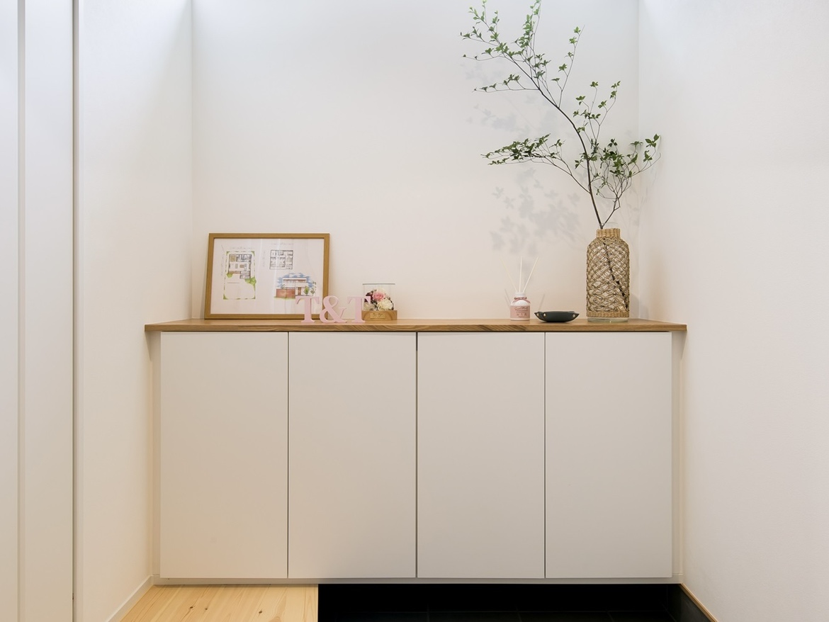 玄関のご紹介｜岐阜で建てる注文住宅 シンプル工務店