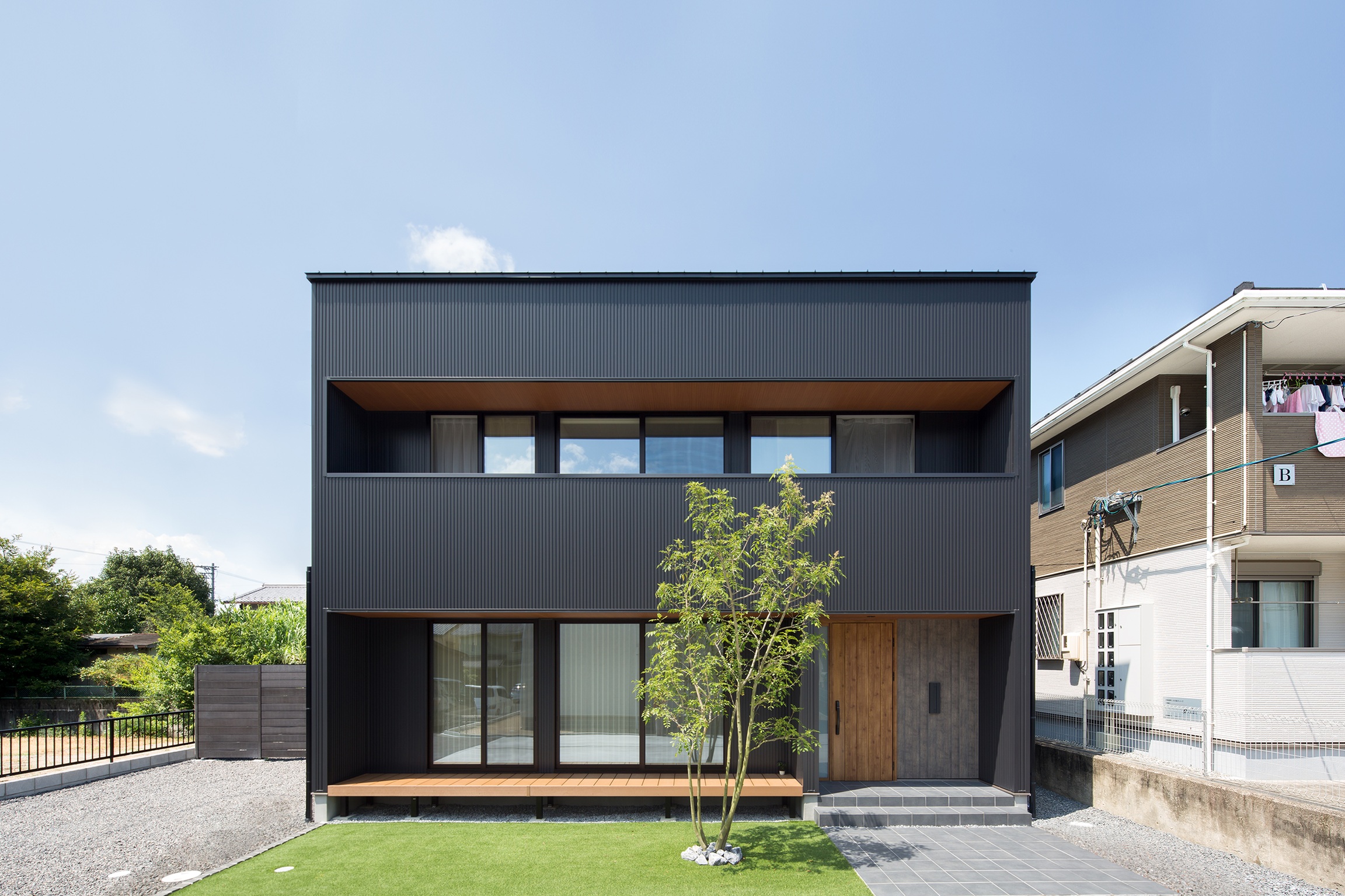 土地で変わる外観のデザイン｜岐阜で建てる注文住宅 シンプル工務店